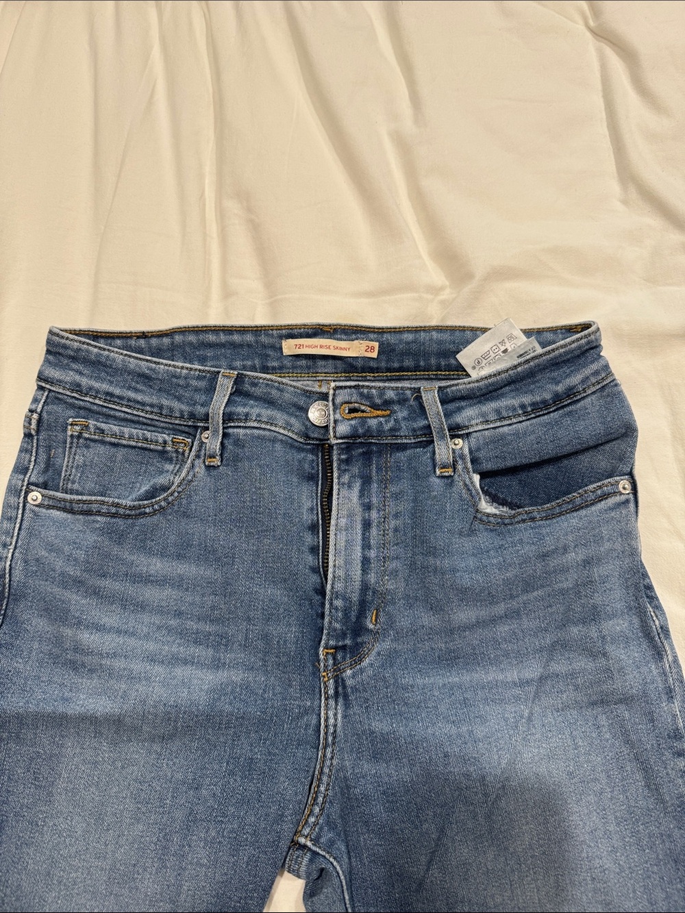 Levi's High Rise Skinny - Picture 4 of 7